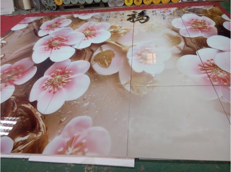 UV打印機(jī)是怎么才能實(shí)現(xiàn)定制個性化！